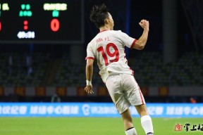 开云体育app-风云突变！罗马冲刺阶段复出首秀；中超版图或变；目标明确；心理建设被强调-开云体育app