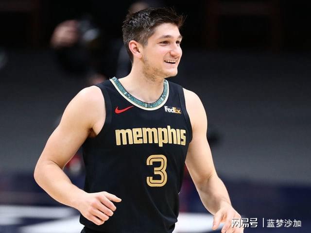 关于从TheShy连续三场比赛得分超过大胜到集结日AC米兰调整名单以备社区盾，孟菲斯灰熊围绕CBA常规赛止住颓势的信息